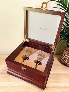 Frontgate Monogram C Crystal Wine Stoppers Set of 2 with Wooden Box